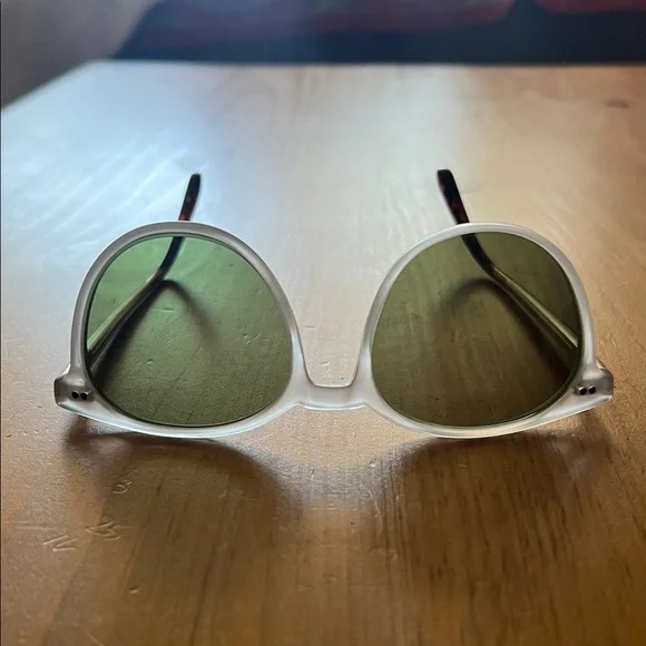 Toms White and Tortoise Sunglasses - Picture 2 of 7